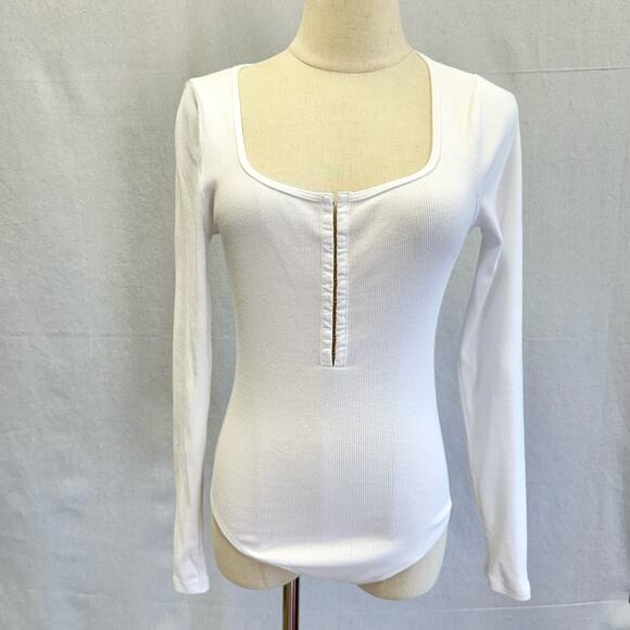 Abercrombie & Fitch hook & eye henley long sleeve bodysuit white size small - Picture 1 of 16